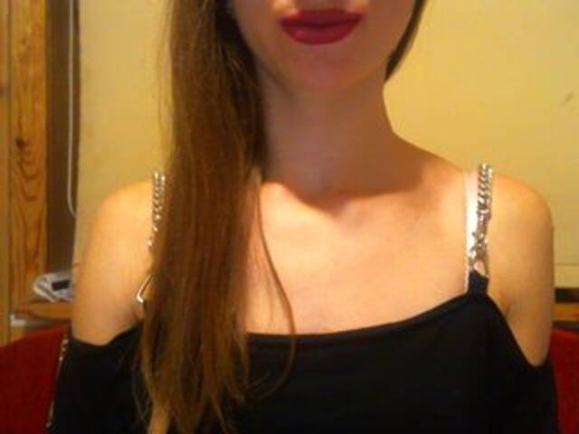 Емитовање снимка екрана CocoMademoise