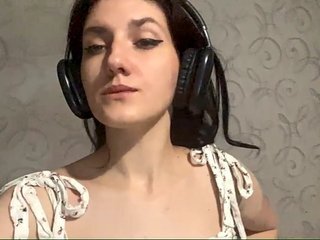 Еротски видео цхат COOL-TITS-YES