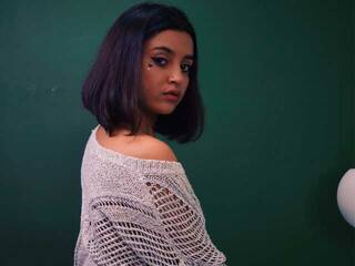 Еротски видео цхат CoralineJonez