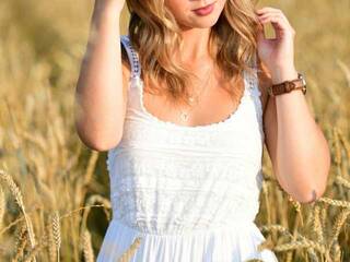 Еротски видео цхат Cory-adams1