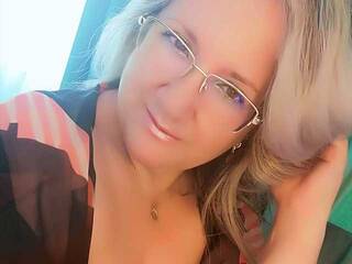 Еротски видео цхат Corynia