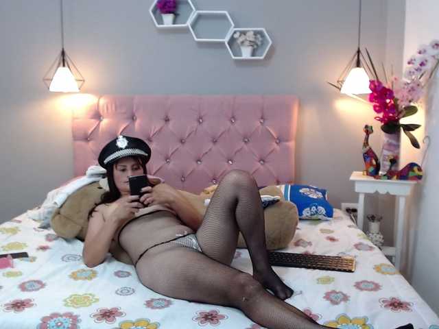 Фотографије cristhye-hot hey guys welcome to my room #anal #pussy #playwithcum #tits #sexydance #ass # playdildo
