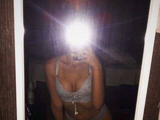 Еротски видео цхат Crystal-Candy