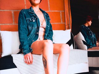 Еротски видео цхат CrystalStarX