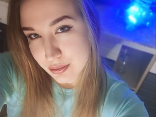 Еротски видео цхат CrystalWaves69