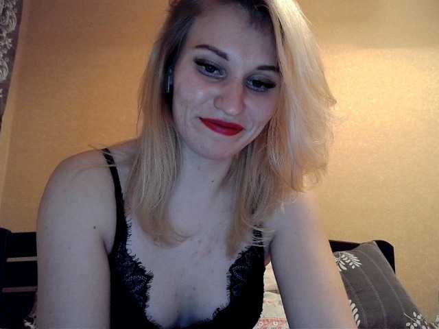 Фотографије CuddliesBlond Hey guys!:) Goal- #Dance #hot #pvt #c2c #fetish #feet #roleplay Tip to add at friendlist and for requests!