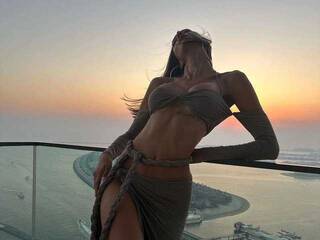 Еротски видео цхат Cum4Lydia