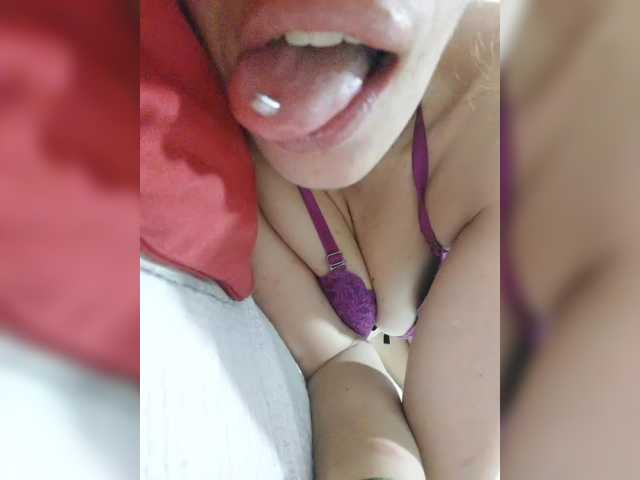 Фотографије CurlyHanna #horny#pircing#tongue#nipples#perfored#milf#hottest#deeptroat#flexiblity#