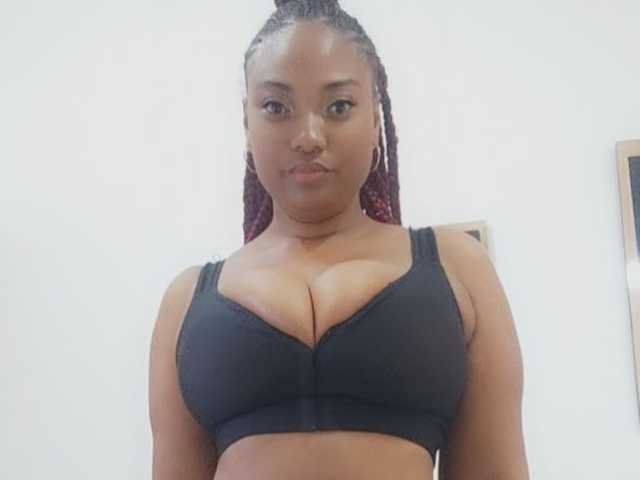 Слика профила curvymommyy