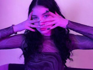 Еротски видео цхат CuteCurly18