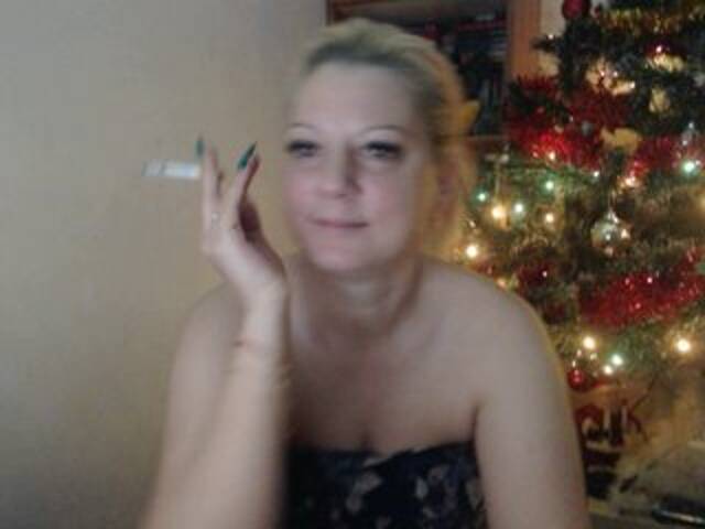 Емитовање снимка екрана BeautyMilf