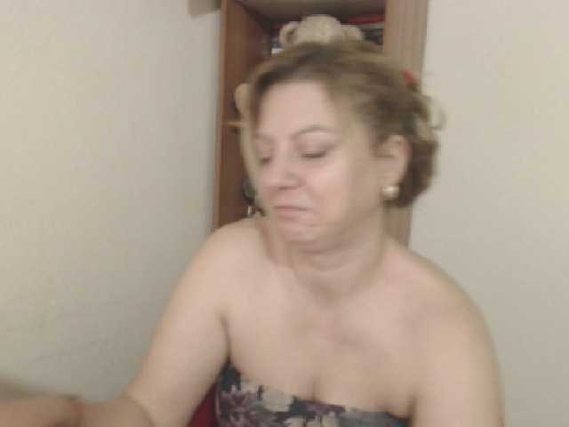 Емитовање снимка екрана BeautyMilf