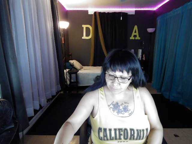 Фотографије DaisyAmore 1086 to cum show