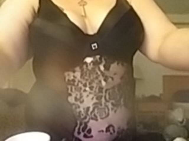 Емитовање снимка екрана DaisyMaeKinks