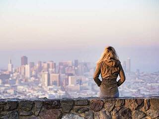 Еротски видео цхат DancerBrunett