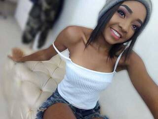 Еротски видео цхат Daniela-Nagy