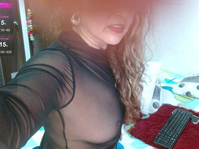 Фотографије DannyXXXmom Hola chicos me gustan los hombres divertidos y con buen sentido del humor, donde pueda conectar y poder pasar un momento espectacular juntos.. sin tantas preguntas y mas accionHello guys, I like funny men with a good sense of humor,