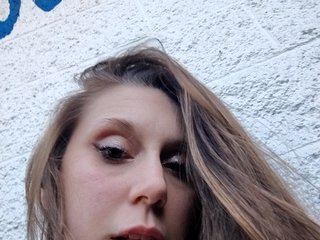 Еротски видео цхат DaphneDawson