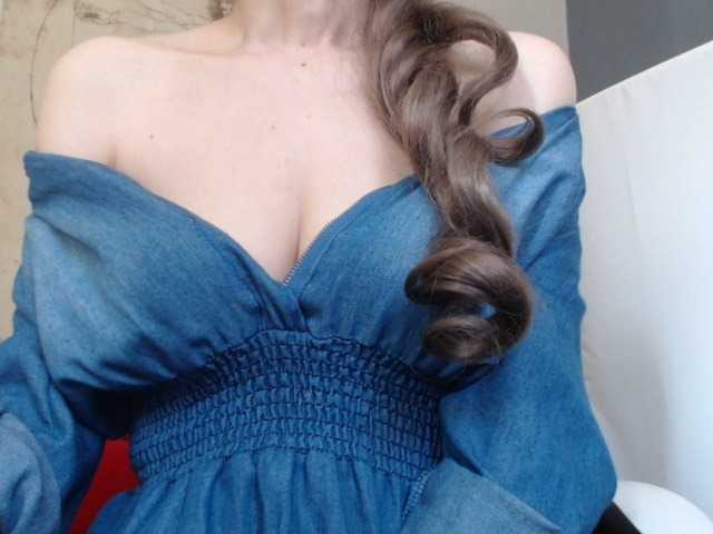 Емитовање снимка екрана DeesseDivine