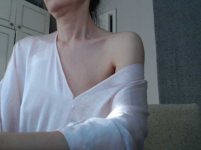 Емитовање снимка екрана DeesseDivine