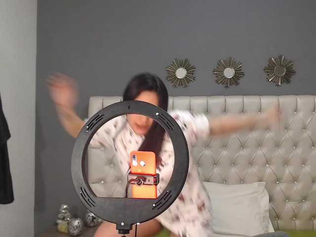 Емитовање снимка екрана DeboraDreams