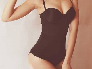 Еротски видео цхат Delicioustitssss