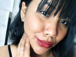 Еротски видео цхат DellaBaker