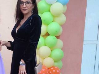 Еротски видео цхат DenizzCharm