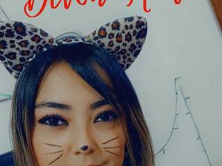 Еротски видео цхат DevonAokiSex