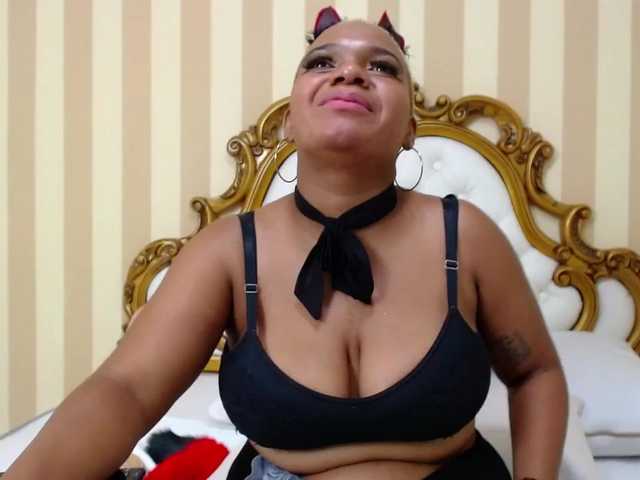 Фотографије DiablaSmith I'm a Sucubo l, I'm so horny here, let's get naughty ♥! naked me and play with me ♥ play with my pussy at goal