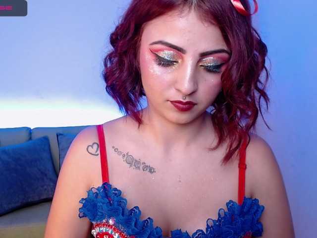 Фотографије Diamond-Red ❤️Hi guys❤️ I'm watching my father masturbating, and that made me very horny ... come help me to culminate my orgasm ♥ ♥ #lovense #ahegao #bdsm #squirt #dirty