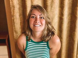 Еротски видео цхат DinaBrooks