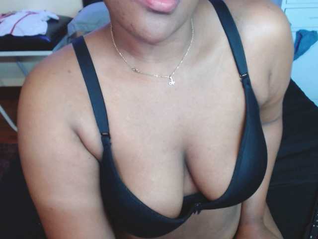 Фотографије DiosaEbano Wellcome to my room #Ebony #Latina #BBW