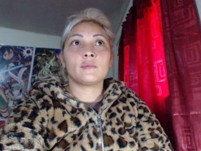 Емитовање снимка екрана DirtySexAnal