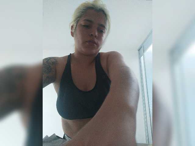 Емитовање снимка екрана DirtyTeens18