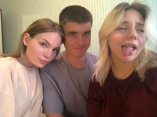 Еротски видео цхат DivineTrio