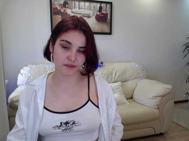 Фотографије DizzyingCharm Hello guys! Happy see you in my room) Im first day here! Lets chat and have fun together! PVT ON) if you like my smile tip me 33 toks! kisses