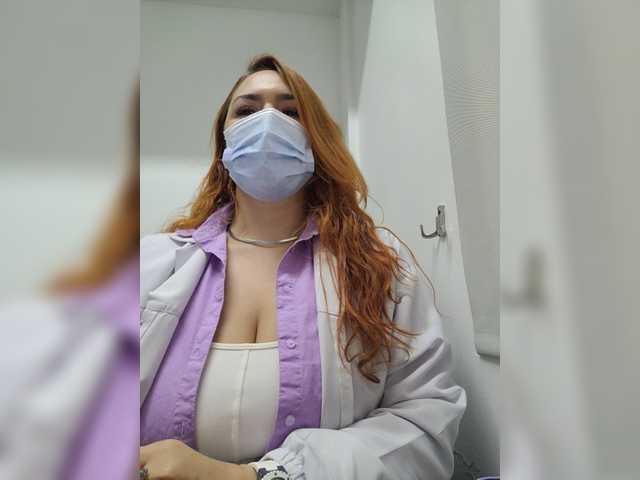 Фотографије Doctora-Danna Iam doctor... working in hospital... look my rate tips.... between patient we will do all....Let's fuck harder