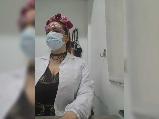 Фотографије Doctora-Danna Working us Doctor... BETWEEN PATIENTS we can do all my menu...write me pm what would u like to see... fuck us hard¡¡¡¡