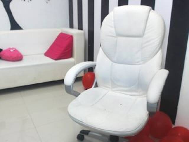 Емитовање снимка екрана Donnale