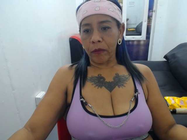 Емитовање снимка екрана dulcecandyx