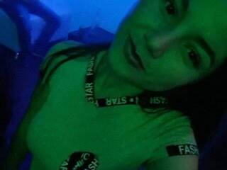 Еротски видео цхат dulcemiley18