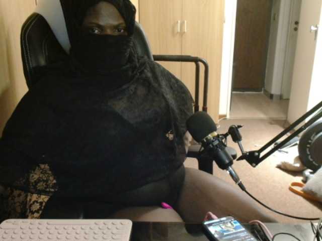 Емитовање снимка екрана HijabonyXLClit