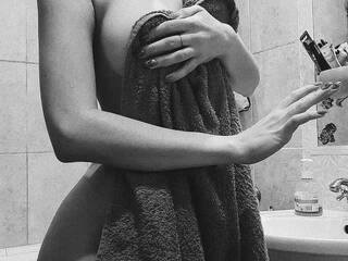 Еротски видео цхат Efremma