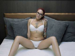 Еротски видео цхат ElinaRubels