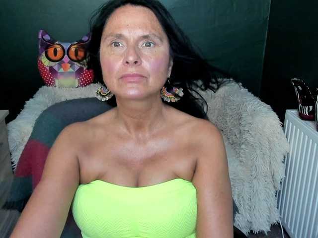 Фотографије ellenHeart #chatting #teasing #mature #domination