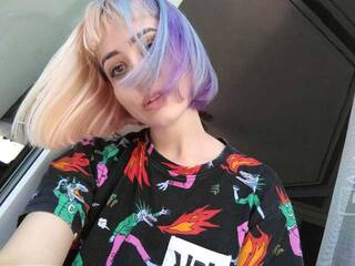 Еротски видео цхат ElleWalker