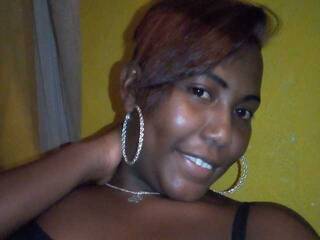 Еротски видео цхат Emellie