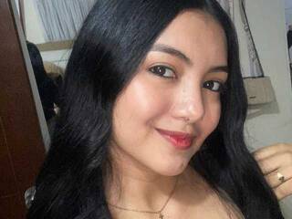 Еротски видео цхат Emi-latingirl