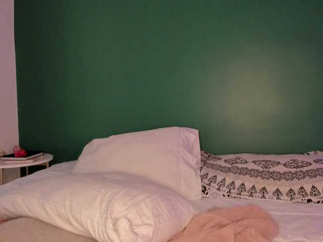 Емитовање снимка екрана EMIILYJAMESS